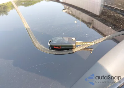 2004 Volkswagen Passat Glx z USA, uszkodzony, nr VIN WVWWH63B84E168643